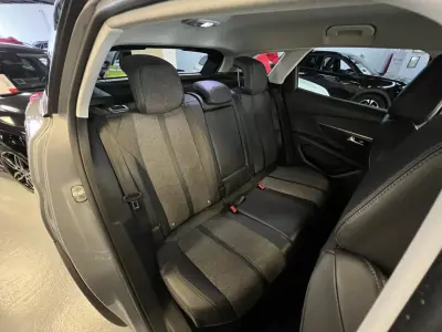 Peugeot 3008 2018 - 18490 EUR, 170000 km - AUTO.MOTO.pt - 170000km - foto 7 de 44