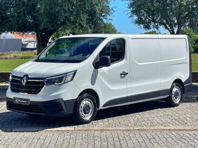 Renault 2022 - 21900 EUR, 128000 km - AUTO.MOTO.pt - 128000km - foto 2 de 33