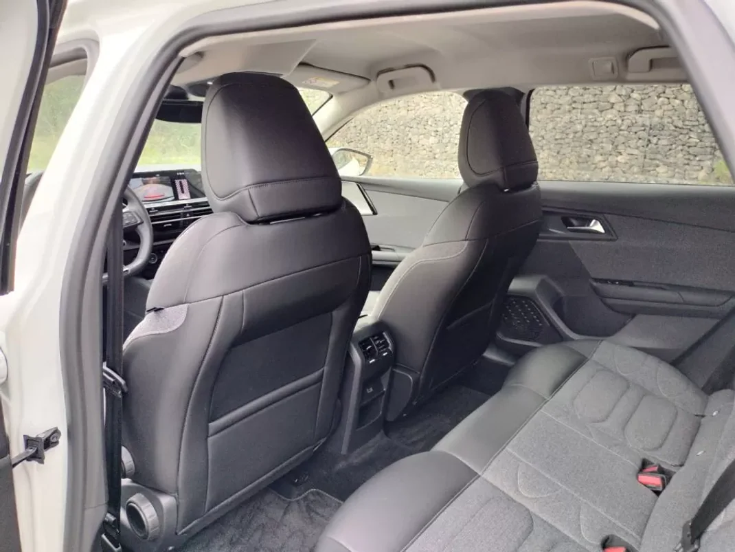 Citroën C5 X 2023 - 35000 EUR, 6500 km - AUTO.MOTO.pt - 6500km - foto 17 de 29