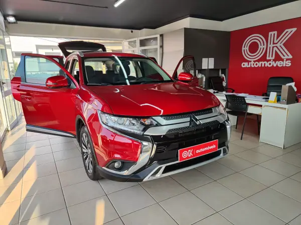 Mitsubishi Outlander 2021 - 18900 EUR, 141000 km - AUTO.MOTO.pt - 141000km - foto 21 de 37