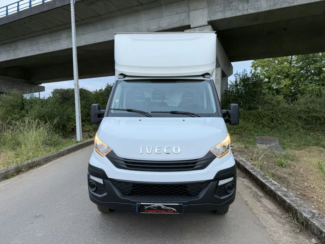 Iveco DAILY 35-140 CONTENTOR E PLATAFORMA 2018 - 29990 EUR, 81000 km - AUTO.MOTO.pt - 81000km - foto 4 de 28