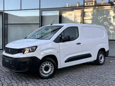 Peugeot Partner 1.5 BLUEHDI L2 Longa IVA Dedutível 2020 - 12500 EUR, 156592 km - AUTO.MOTO.pt - 156592km - foto 3 de 18