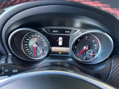 Mercedes-Benz A 180 2017 - 19900 EUR, 108222 km - AUTO.MOTO.pt - 108222km - foto 21 de 32