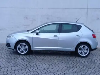 SEAT Ibiza 2009 - 6300 EUR, 201448 km - AUTO.MOTO.pt - 201448km - foto 4 de 14