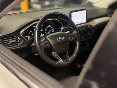 Ford Focus SW 2020 - 13990 EUR, 155200 km - 155200km - foto 9 de 26