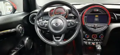 MINI Cooper 2015 - 15990 EUR, 184130 km - AUTO.MOTO.pt - 184130km - foto 22 de 39
