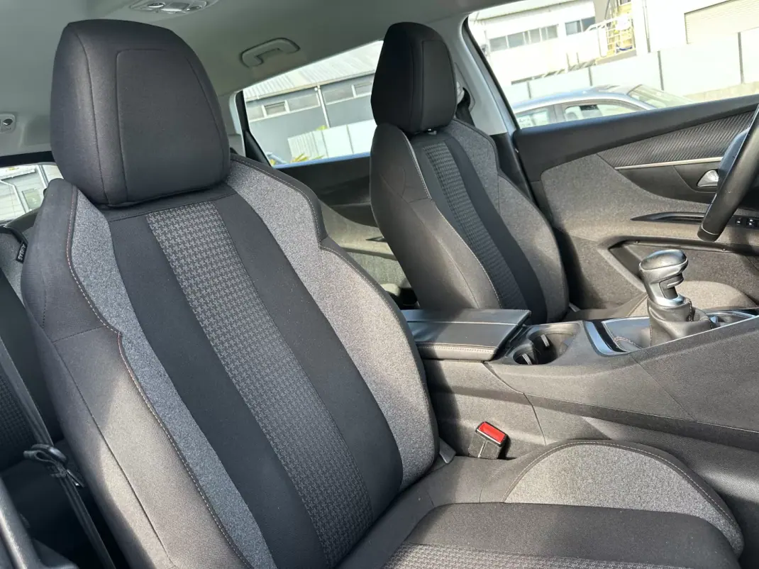 Peugeot 5008 2017 - 14900 EUR, 200000 km - 200000km - foto 36 de 63