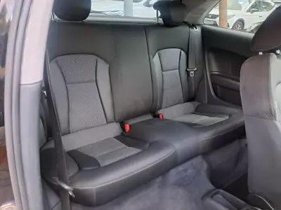 Audi A1 2012 - 8990 EUR, 206000 km - AUTO.MOTO.pt - 206000km - foto 18 de 20