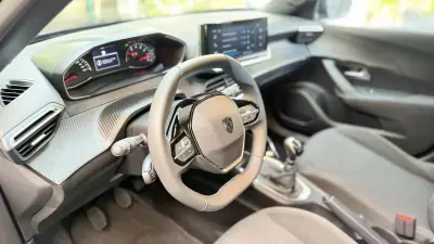 Peugeot 2008 2025 - 22500 EUR, 3357 km - AUTO.MOTO.pt - 3357km - foto 14 de 20