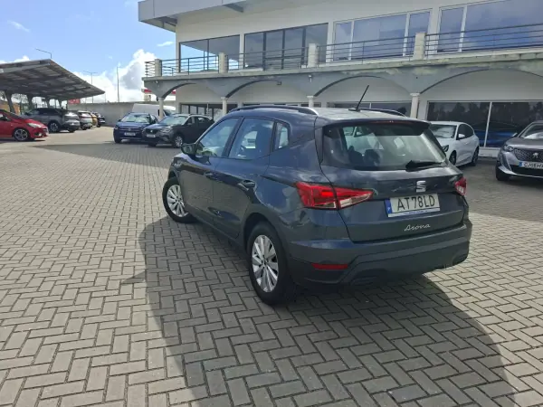 SEAT Arona 2022 - 15750 EUR, 47500 km - AUTO.MOTO.pt - 47500km - foto 8 de 28