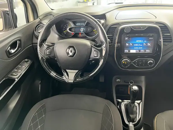 Renault Captur 2013 - 13800 EUR, 117690 km - 117690km - foto 9 de 22