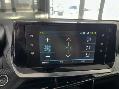 Peugeot e-2008 2022 - 21600 EUR, 30171 km - AUTO.MOTO.pt - 30171km - foto 11 de 24