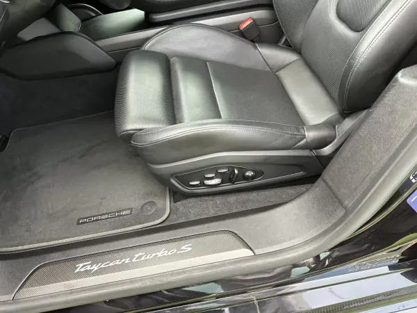 Porsche Taycan 2021 - 99900 EUR, 66000 km - AUTO.MOTO.pt - 66000km - foto 40 de 71