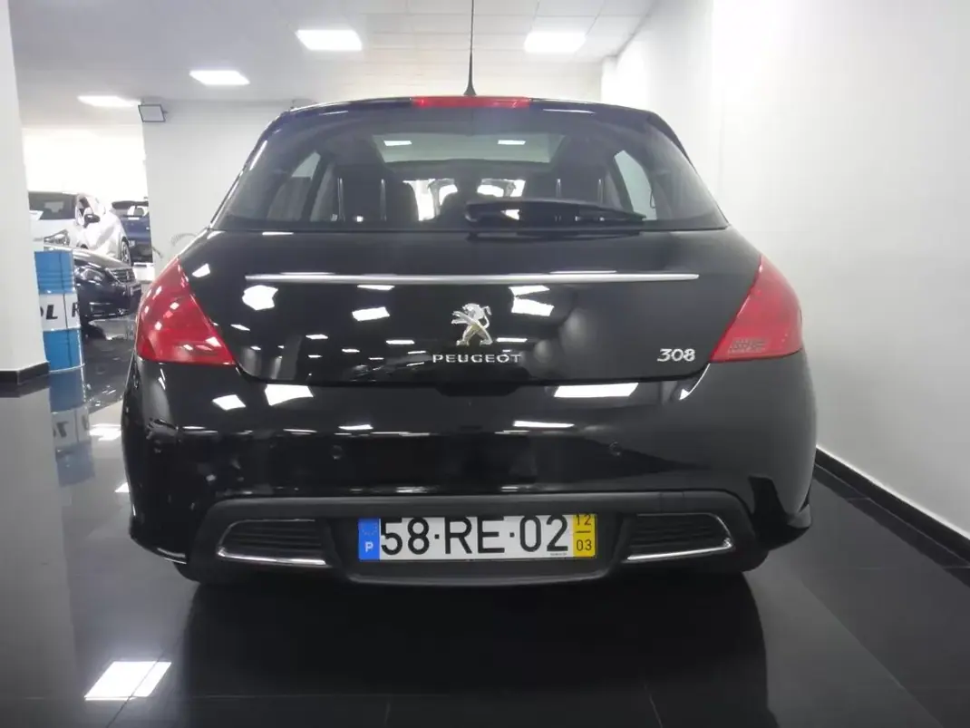 Peugeot 308 2012 - 7250 EUR, 172520 km - AUTO.MOTO.pt - 172520km - foto 34 de 50