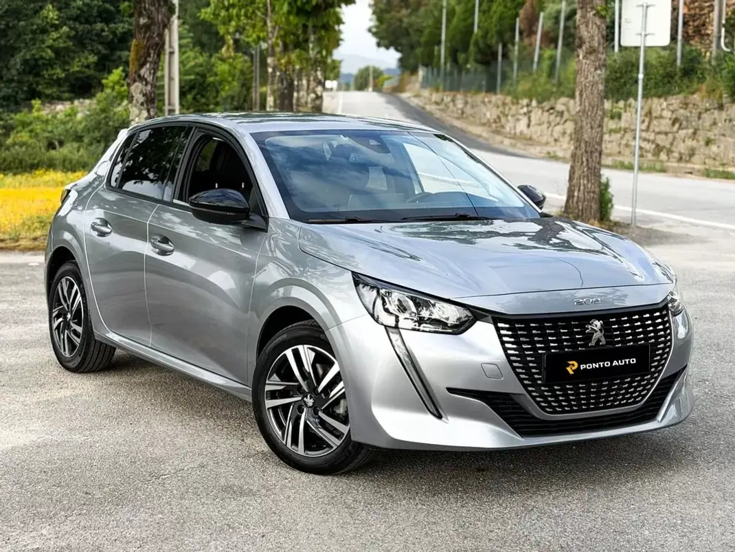 Peugeot 208 2023 - 13990 EUR, 27594 km - AUTO.MOTO.pt - 27594km - foto 1 de 11