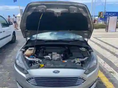Ford Focus 2015 - 9400 EUR, 103000 km - AUTO.MOTO.pt - 103000km - foto 3 de 10