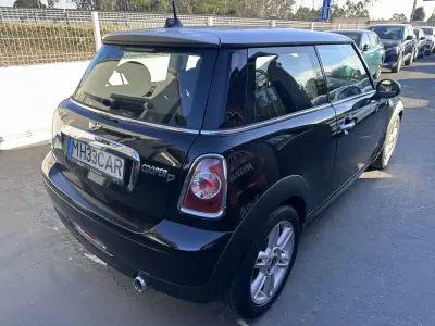 MINI Cooper 2012 - 10500 EUR, 210000 km - AUTO.MOTO.pt - 210000km - foto 5 de 40
