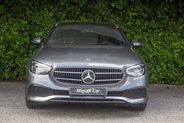 Mercedes-Benz E 220 2020 - 33500 EUR, 104000 km - AUTO.MOTO.pt - 104000km - foto 2 de 19