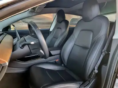 Tesla Model 3 2019 - 22500 EUR, 56000 km - AUTO.MOTO.pt - 56000km - foto 10 de 20