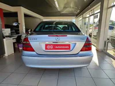 Mercedes-Benz E 220 2003 - 5500 EUR, 500000 km - AUTO.MOTO.pt - 500000km - foto 9 de 37