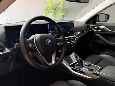BMW i4 2022 - 36500 EUR, 76874 km - AUTO.MOTO.pt - 76874km - foto 8 de 18