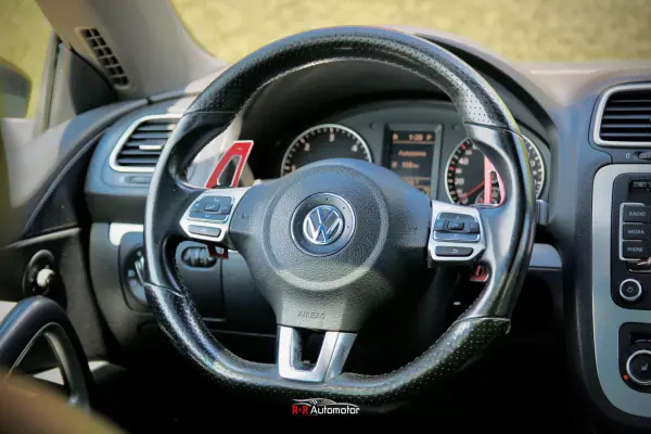Volkswagen Scirocco 2010 - 12990 EUR, 255000 km - AUTO.MOTO.pt - 255000km - foto 21 de 36