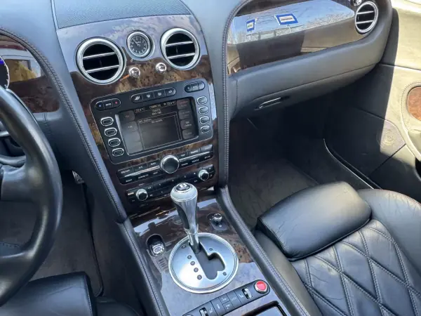 Bentley Continental 2009 - 95000 EUR, 60000 km - AUTO.MOTO.pt - 60000km - foto 7 de 23