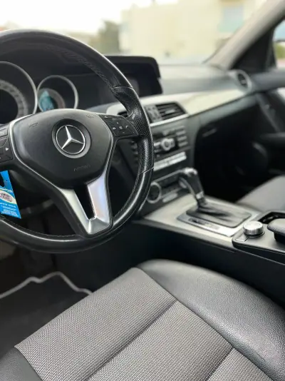 Mercedes-Benz C 220 2010 - 11900 EUR, 310000 km - AUTO.MOTO.pt - 310000km - foto 10 de 14