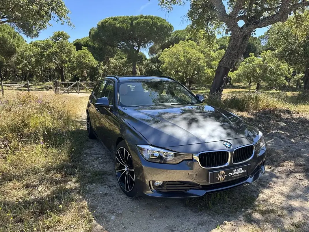 BMW 320 2013 - 12450 EUR, 229000 km - AUTO.MOTO.pt - 229000km - foto 1 de 10