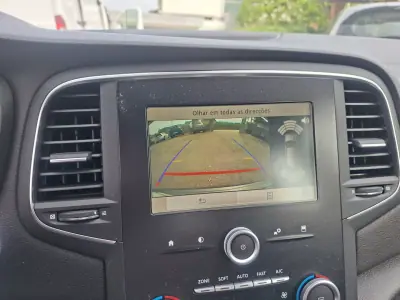 Renault Mégane Sport Tourer 2017 - 11530 EUR, 167840 km - AUTO.MOTO.pt - 167840km - foto 25 de 31