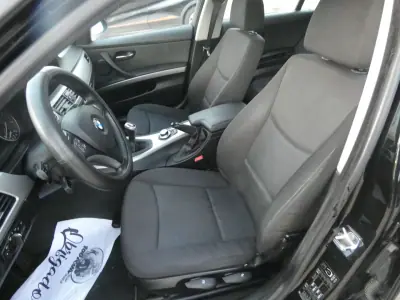 BMW 318 2008 - 7750 EUR, 380000 km - AUTO.MOTO.pt - 380000km - foto 6 de 11