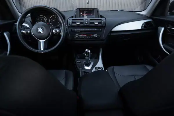 BMW 118 2012 - 15999 EUR, 190404 km - AUTO.MOTO.pt - 190404km - foto 11 de 21