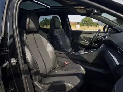 Peugeot 3008 2017 - 18990 EUR, 181000 km - AUTO.MOTO.pt - 181000km - foto 44 de 45