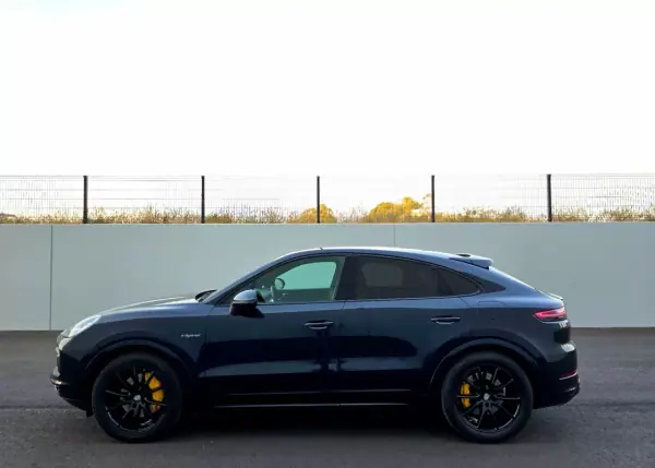 Porsche Cayenne Coupé 2021 - 82000 EUR, 57000 km - AUTO.MOTO.pt - 57000km - foto 13 de 36