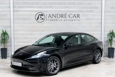 Tesla Model 3 2021 - 64959km