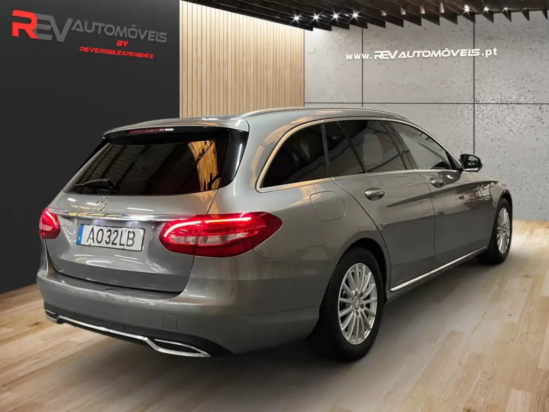 Mercedes-Benz C 180 2015 - 14950 EUR, 208000 km - 208000km - foto 3 de 20
