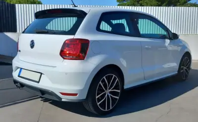 Volkswagen Polo 2017 - 19800 EUR, 70383 km - AUTO.MOTO.pt - 70383km - foto 11 de 22
