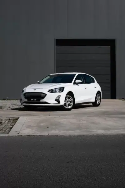 Ford Focus Van 2020 - 14999 EUR, 139000 km - AUTO.MOTO.pt - 139000km - foto 4 de 24