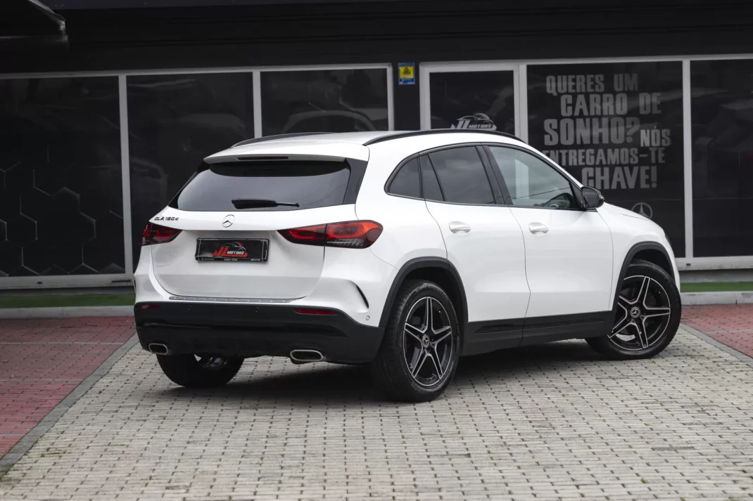 Mercedes-Benz GLA 180 2021 - 41900 EUR, 54000 km - AUTO.MOTO.pt - 54000km - foto 26 de 29