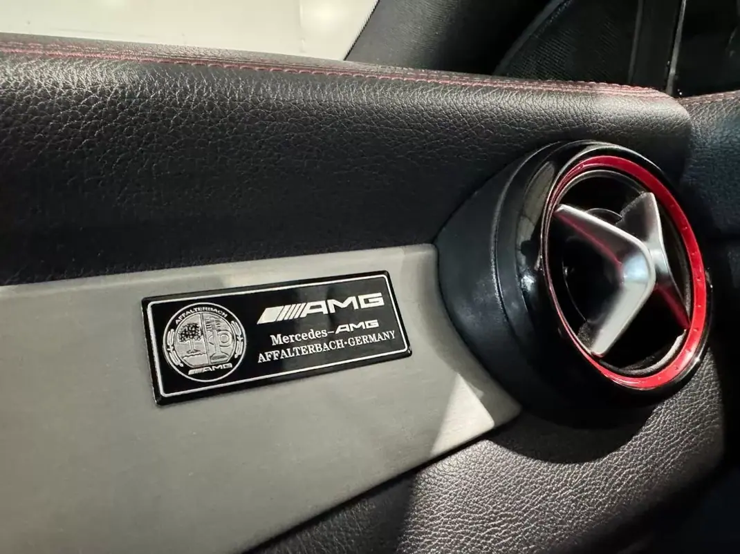 Mercedes-Benz CLA 45 AMG 2018 - 36900 EUR, 127350 km - 127350km - foto 7 de 32