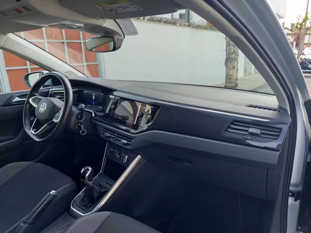 Volkswagen Polo 2022 - 14490 EUR, 114100 km - AUTO.MOTO.pt - 114100km - foto 13 de 19