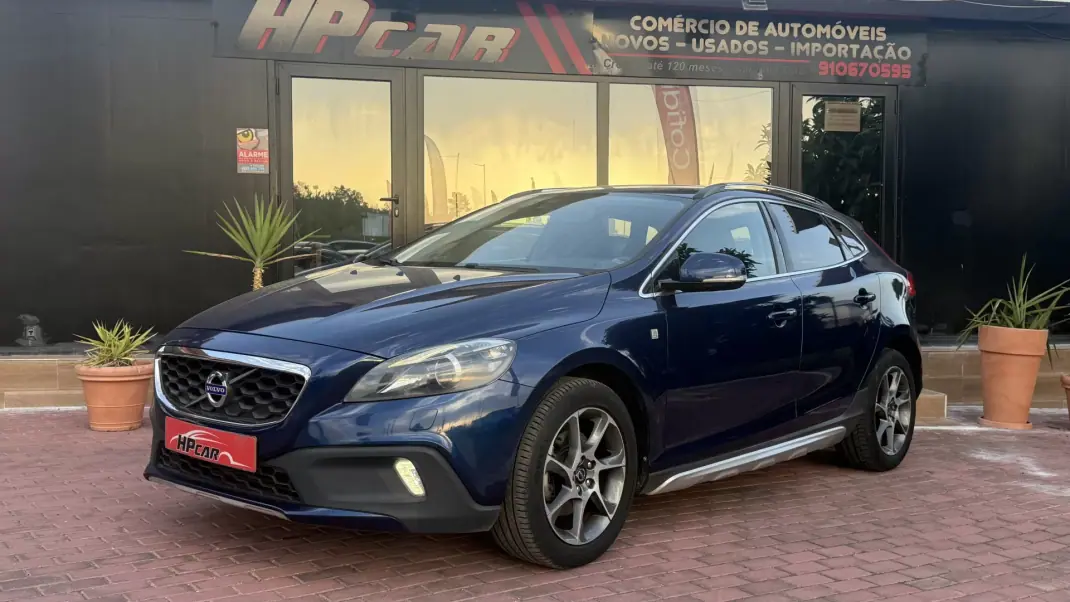 Volvo V40 Cross Country 2015 - 1 EUR, 185000 km - AUTO.MOTO.pt - 185000km - foto 3 de 26