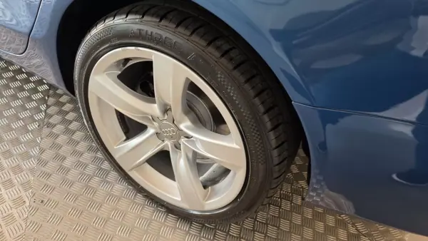 Audi A4 2009 - 9900 EUR, 305847 km - AUTO.MOTO.pt - 305847km - foto 32 de 57