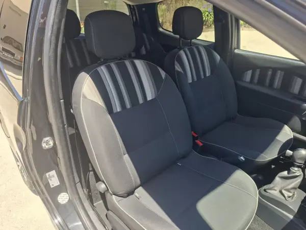 Renault Twingo 2014 - 6490 EUR, 93204 km - AUTO.MOTO.pt - 93204km - foto 7 de 17