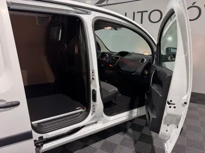 Renault KANGOO MAXI 1.5 DCI BUSINESS S/S 2020 - 13750 EUR, 151000 km - AUTO.MOTO.pt - 151000km - foto 24 de 33