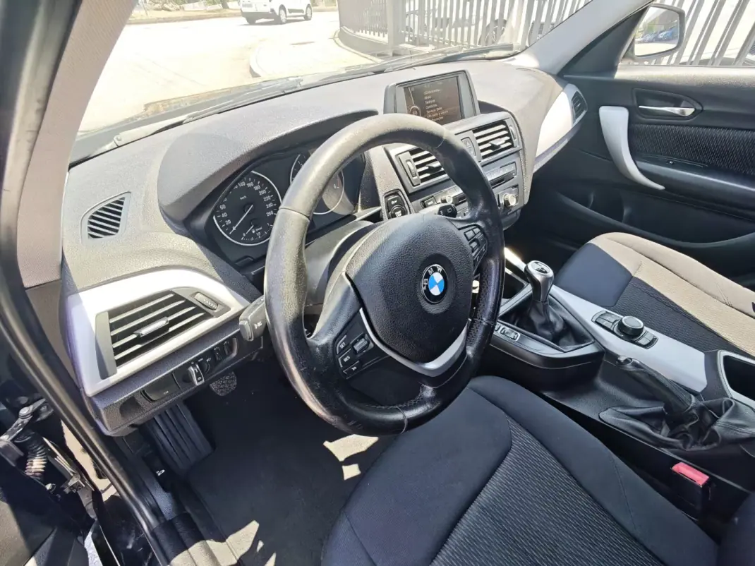 BMW 116 2011 - 11000 EUR, 231000 km - 231000km - foto 16 de 26