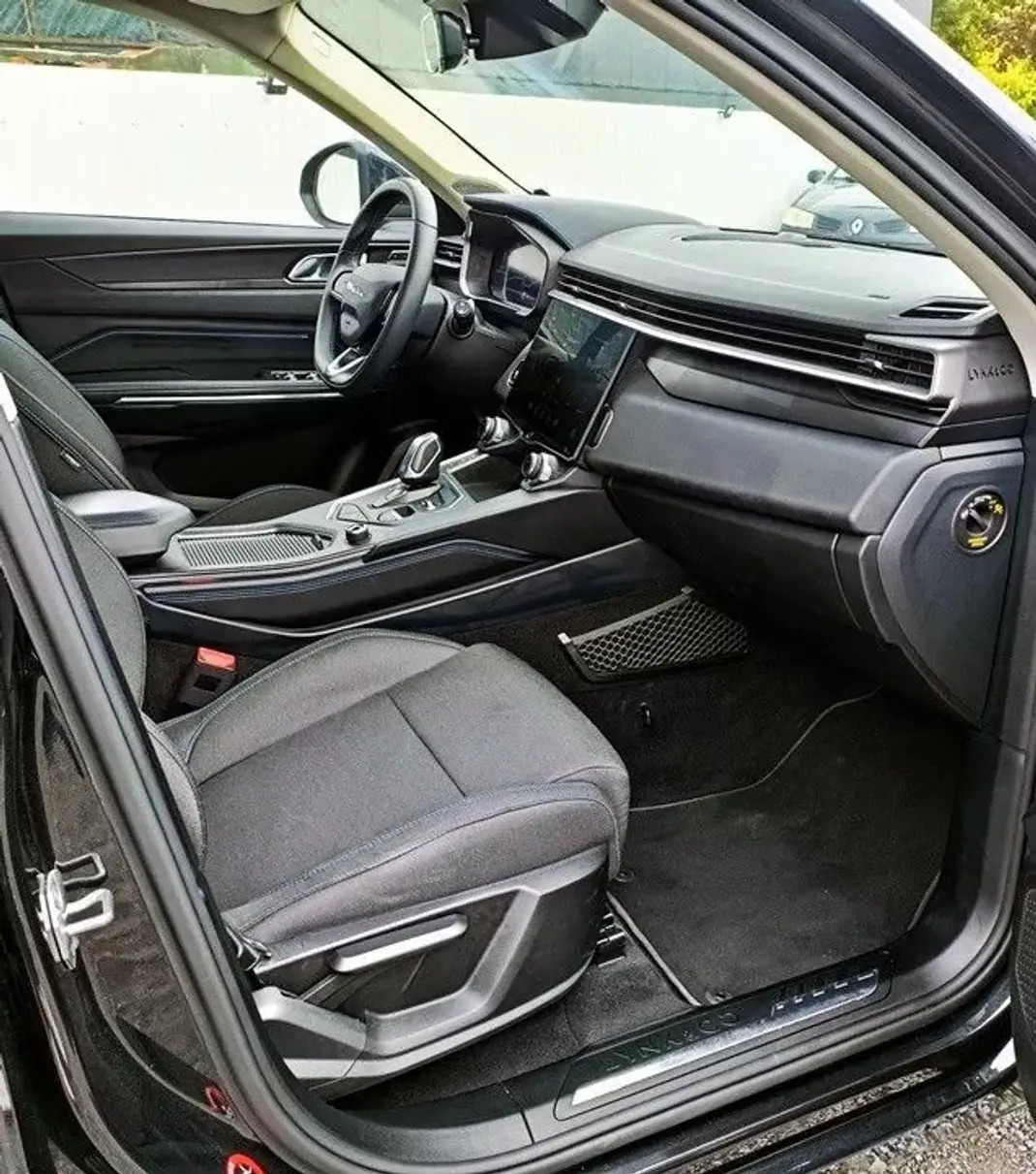 Lynk & Co 1 2022 - 29000 EUR, 29500 km - AUTO.MOTO.pt - 29500km - foto 2 de 30