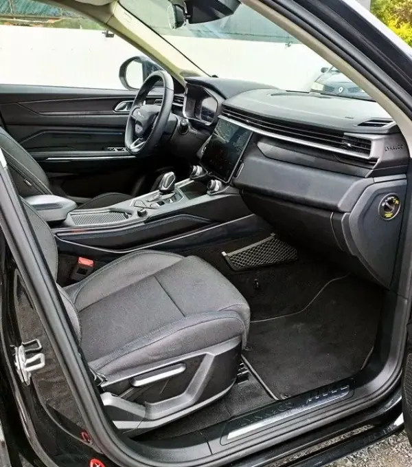 Lynk & Co 1 2022 - 29000 EUR, 29500 km - AUTO.MOTO.pt - 29500km - foto 2 de 30