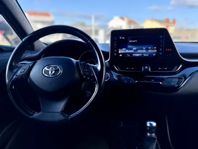 Toyota C-HR 2019 - 23950 EUR, 95000 km - AUTO.MOTO.pt - 95000km - foto 16 de 27
