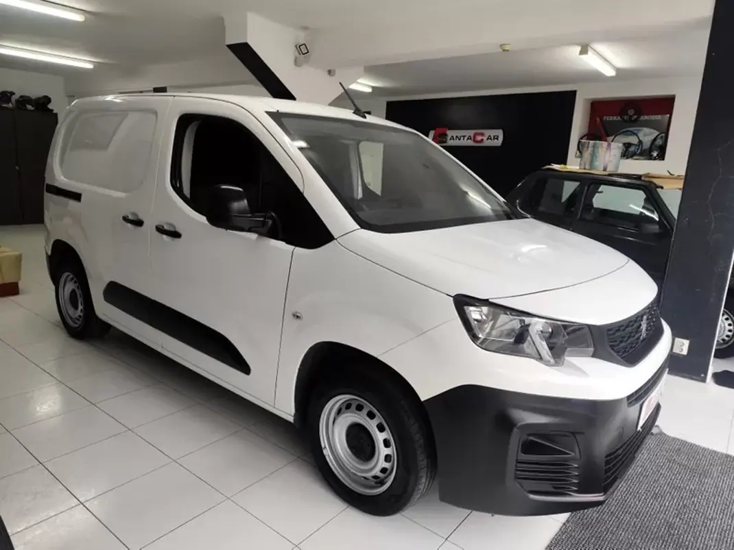 Peugeot Partner 1.6 HDI , 3 Lug. , Iva Dedutivel 2019 - 12480 EUR, 157000 km - AUTO.MOTO.pt - 157000km - foto 3 de 21
